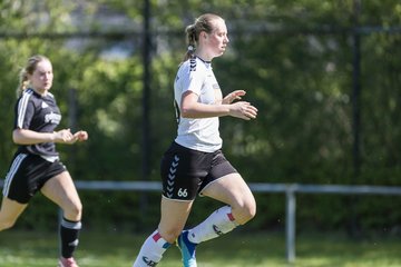 Bild 260 - F SV Henstedt Ulzburg - SV Fortuna Boesdorf : Ergebnis: 3:1